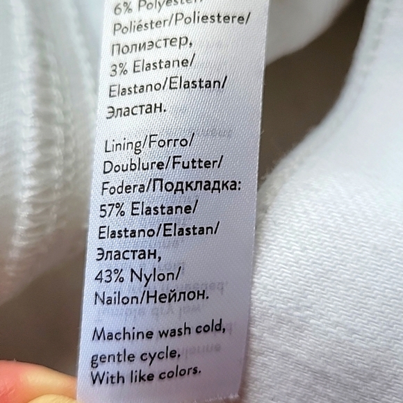 SPANX Pull On High Rise Distressed Ankle Jeans with Raw Cuffs White Size Small - Picture 15 of 16